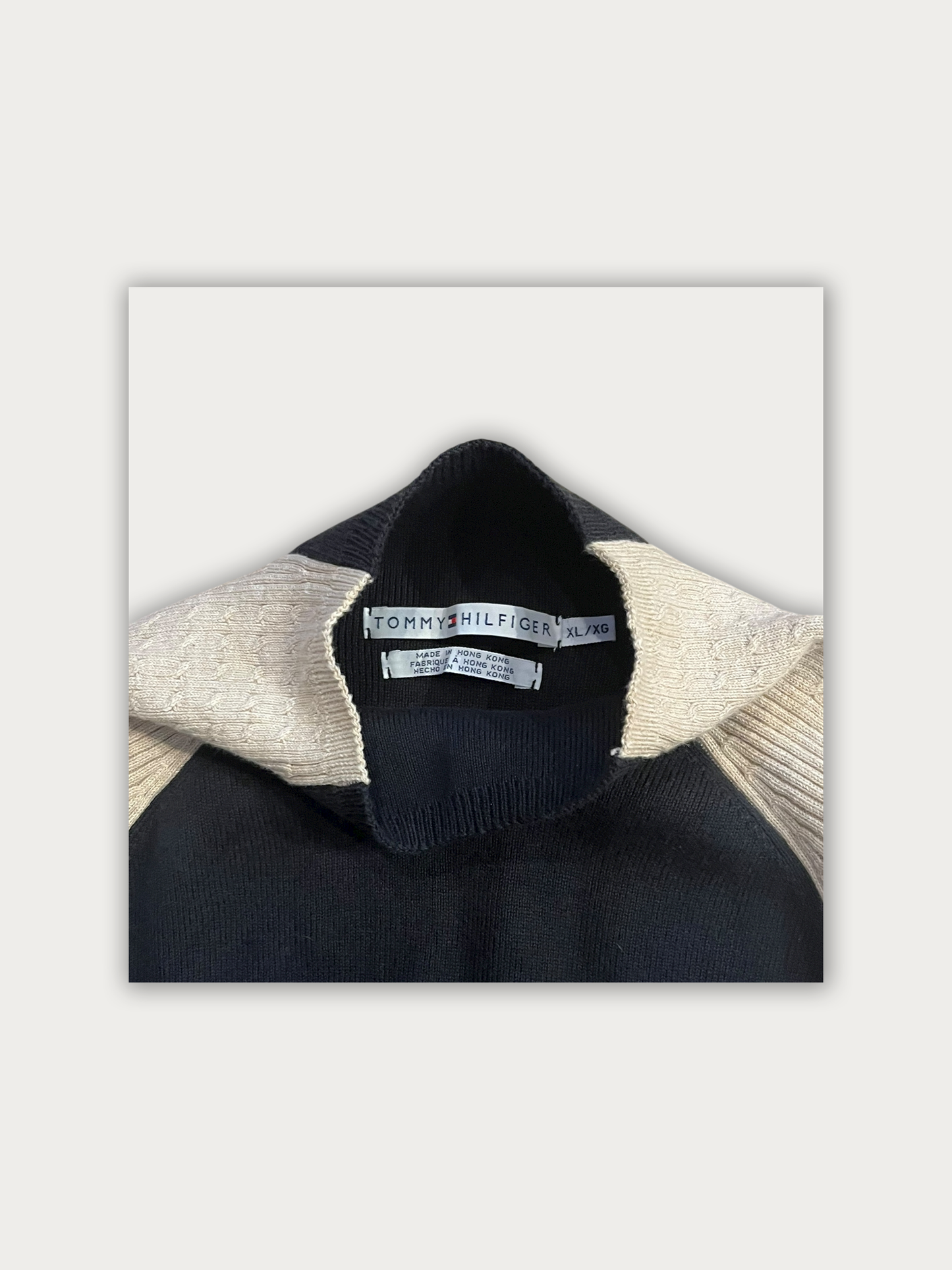 Vintage Y2K Tommy Hilfiger Sweater