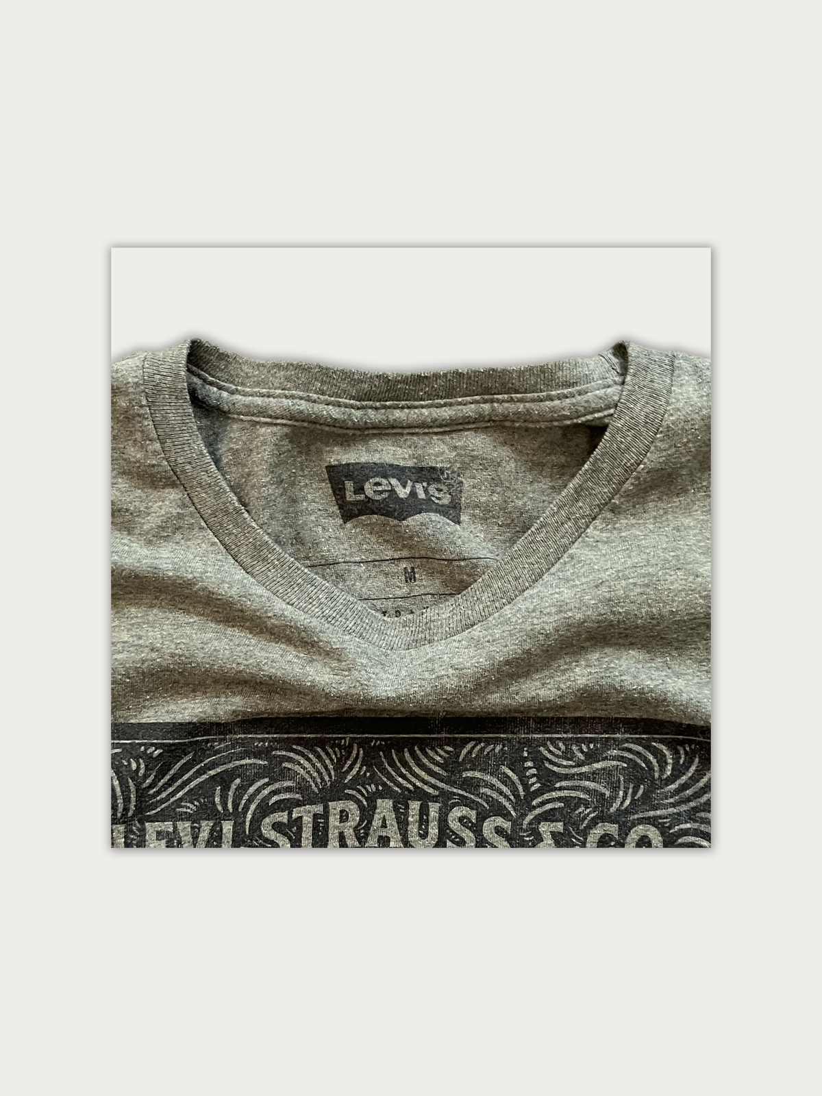 Levis Tee