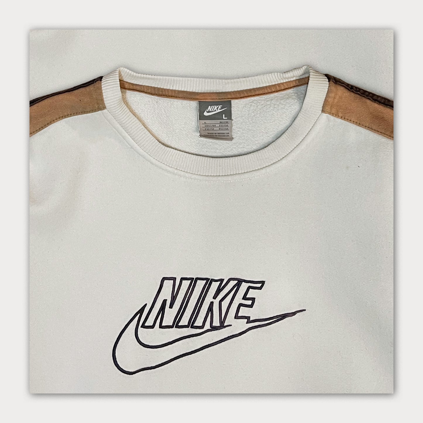 Y2K Nike sweatshirt