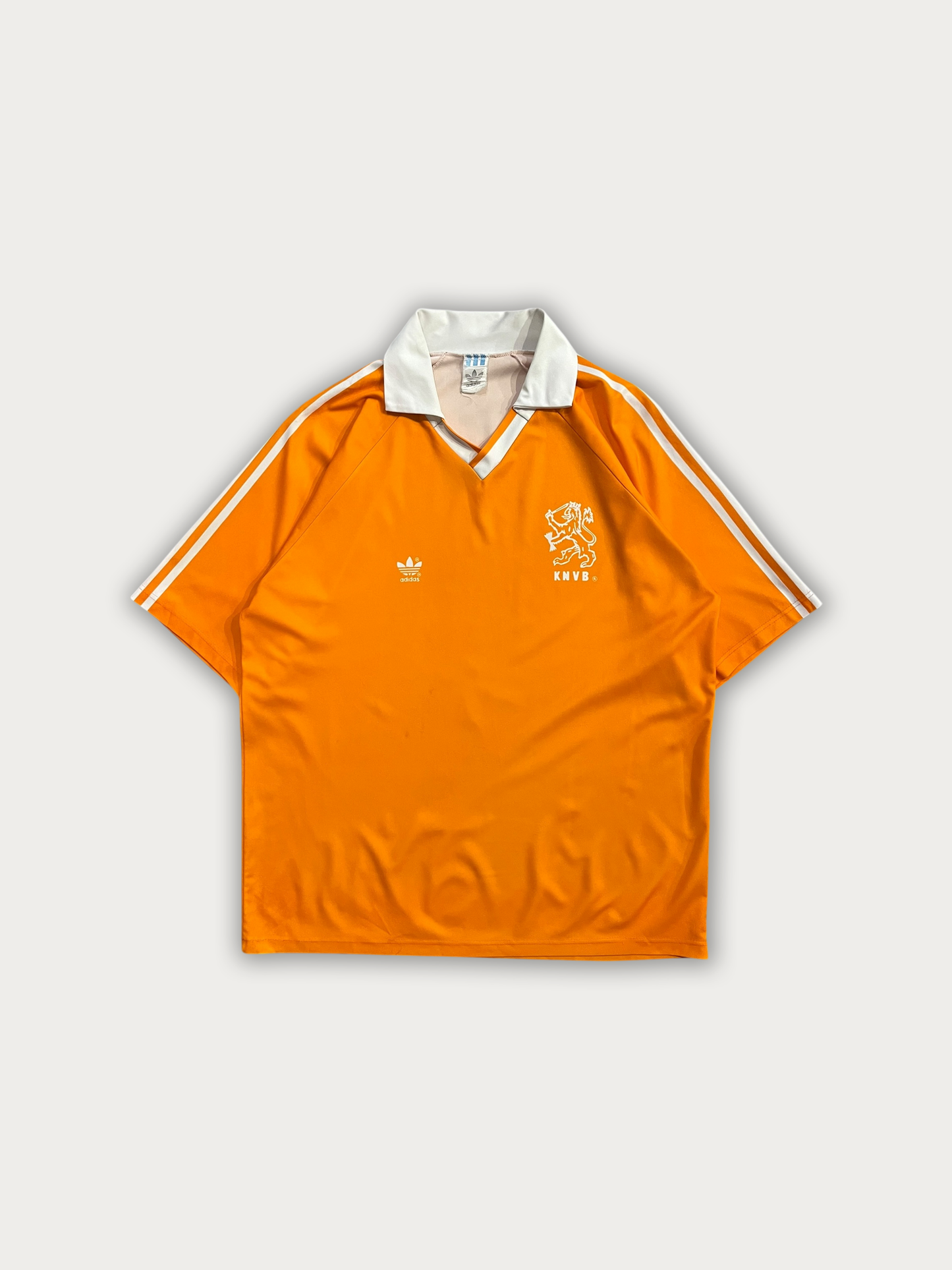 1990-92 Netherlands (two Small holes)