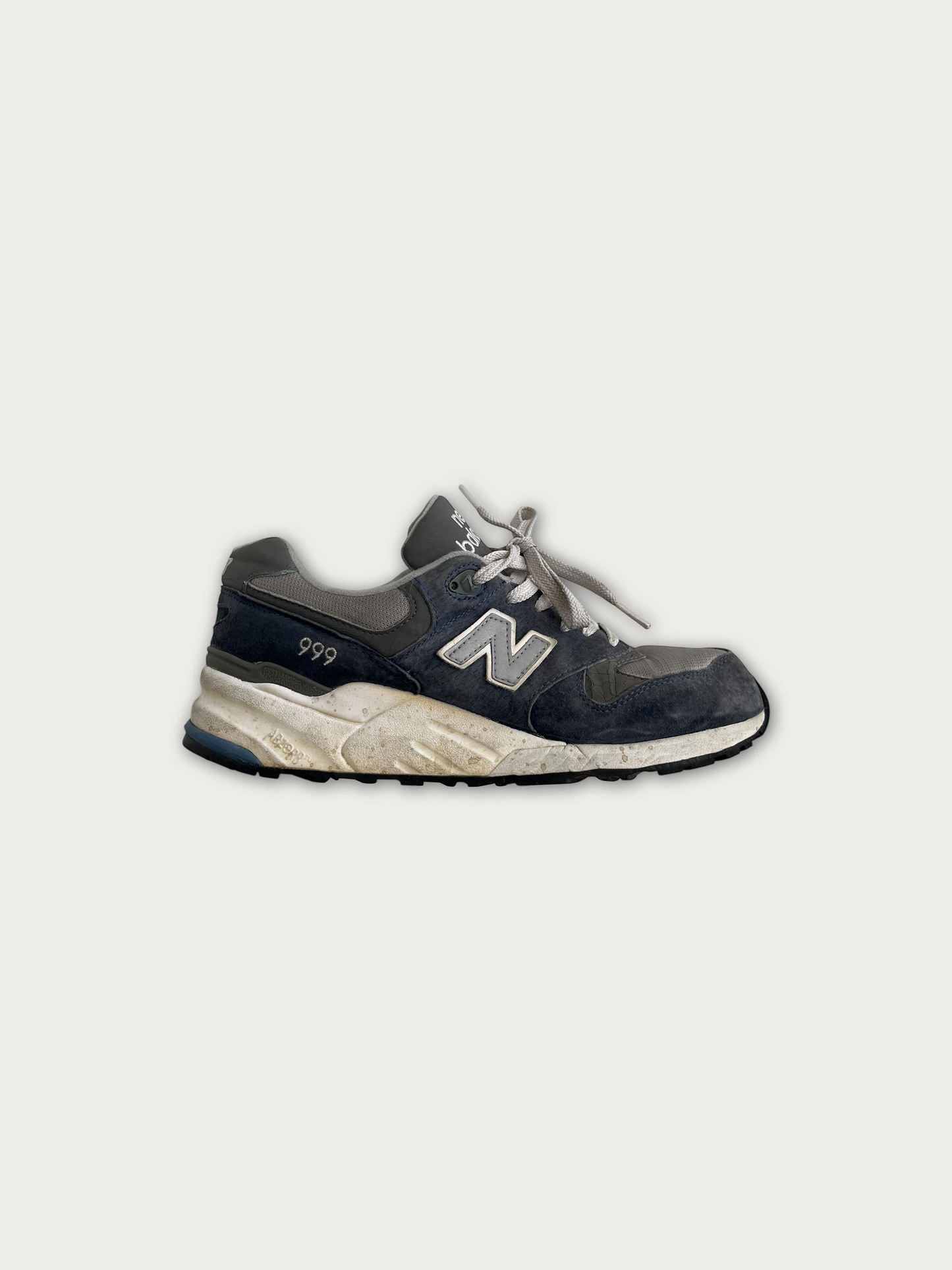 New Balance 999