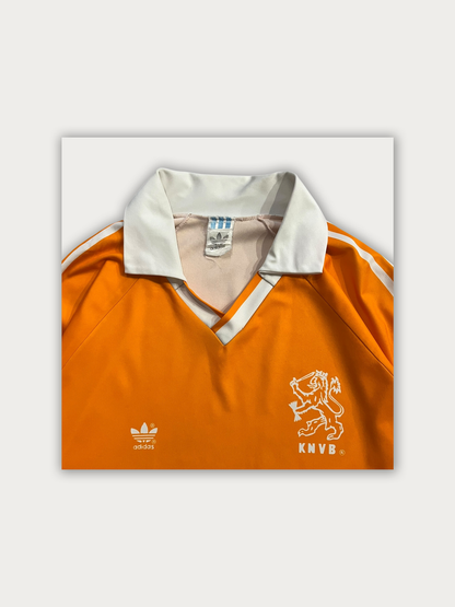 1990-92 Netherlands (two Small holes)
