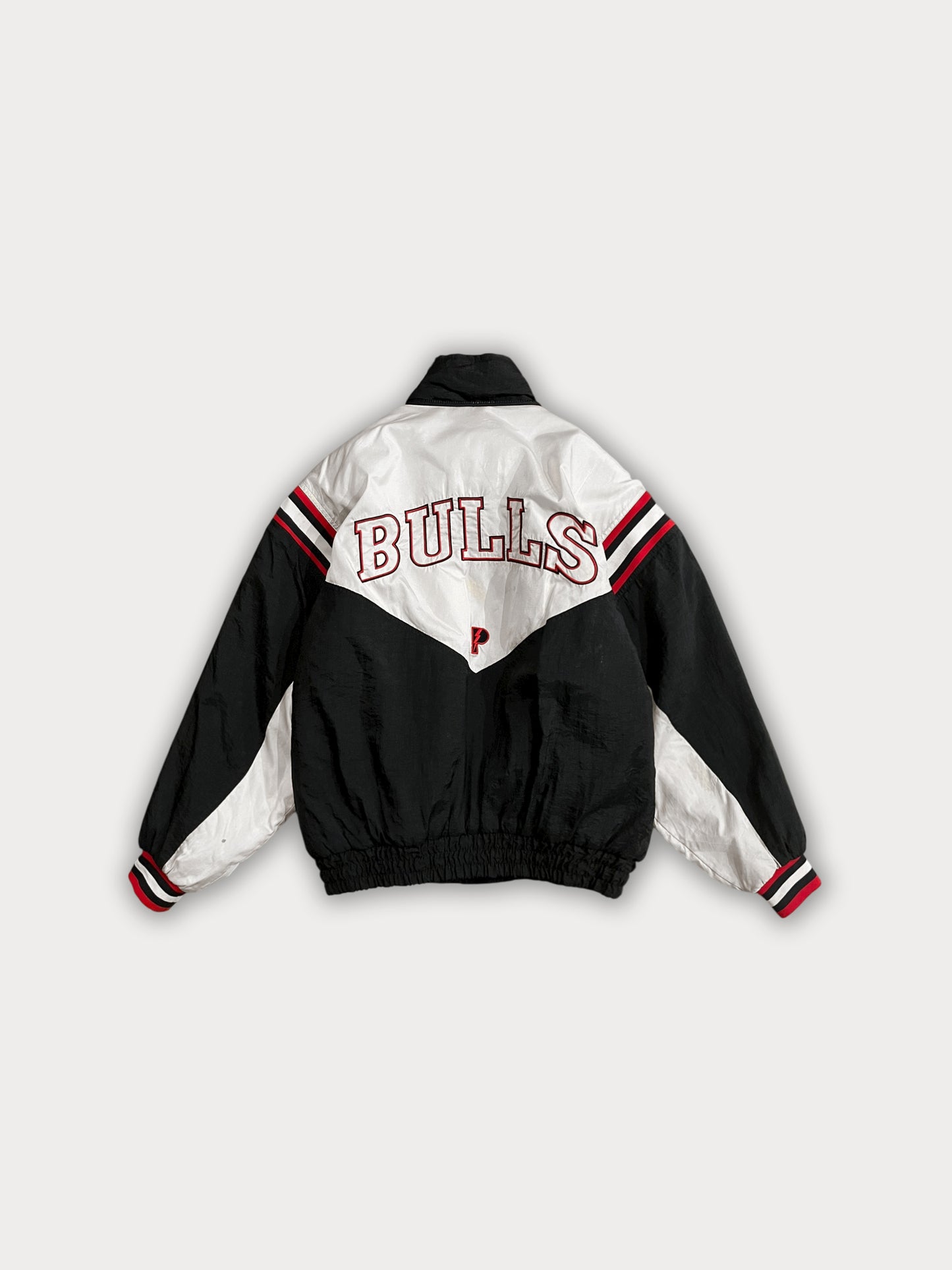 Vintage 90s NBA Chicago Bulls Pro Player Puffer Jacket