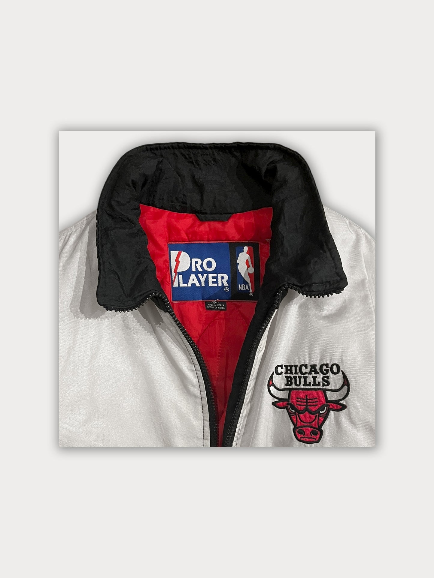 Vintage 90s NBA Chicago Bulls Pro Player Puffer Jacket